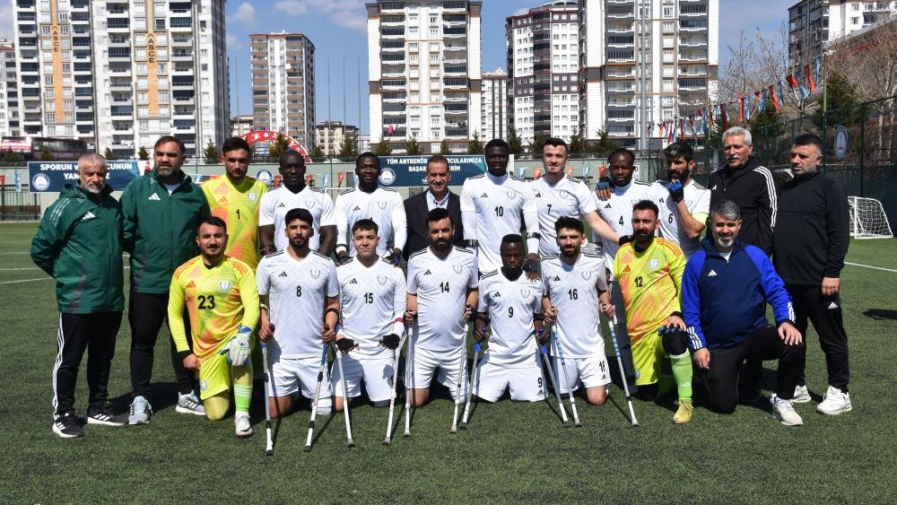 Şahinbey Ampute bir engeli daha aştı